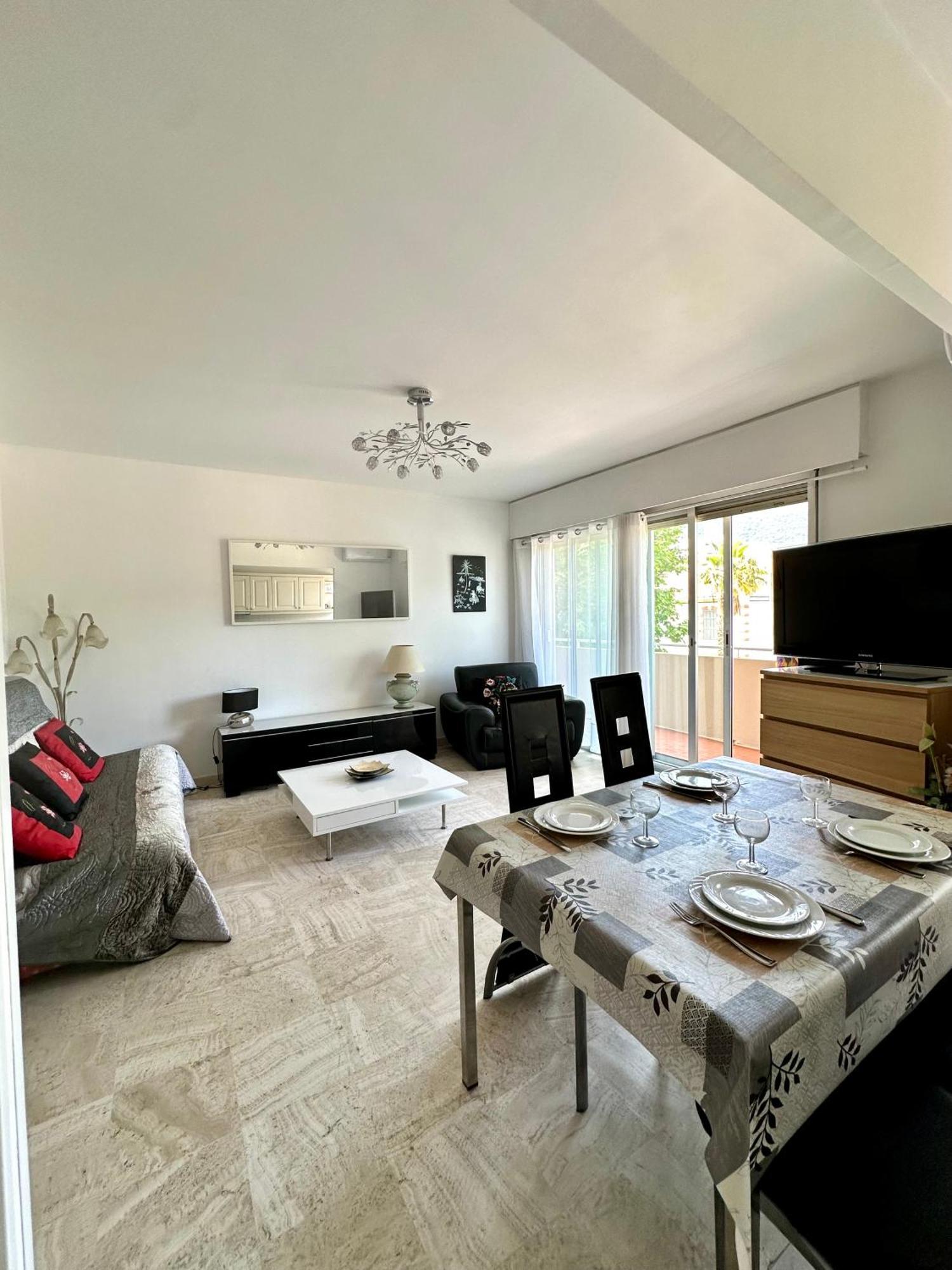 Appartement 2 pièces Cavalaire/Mer Extérieur photo
